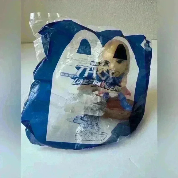McDonald’s 2022  Thor Love and Thunder‎ Movie Happy Meal Toys Thor #1 Sealed - Picture 1 of 2